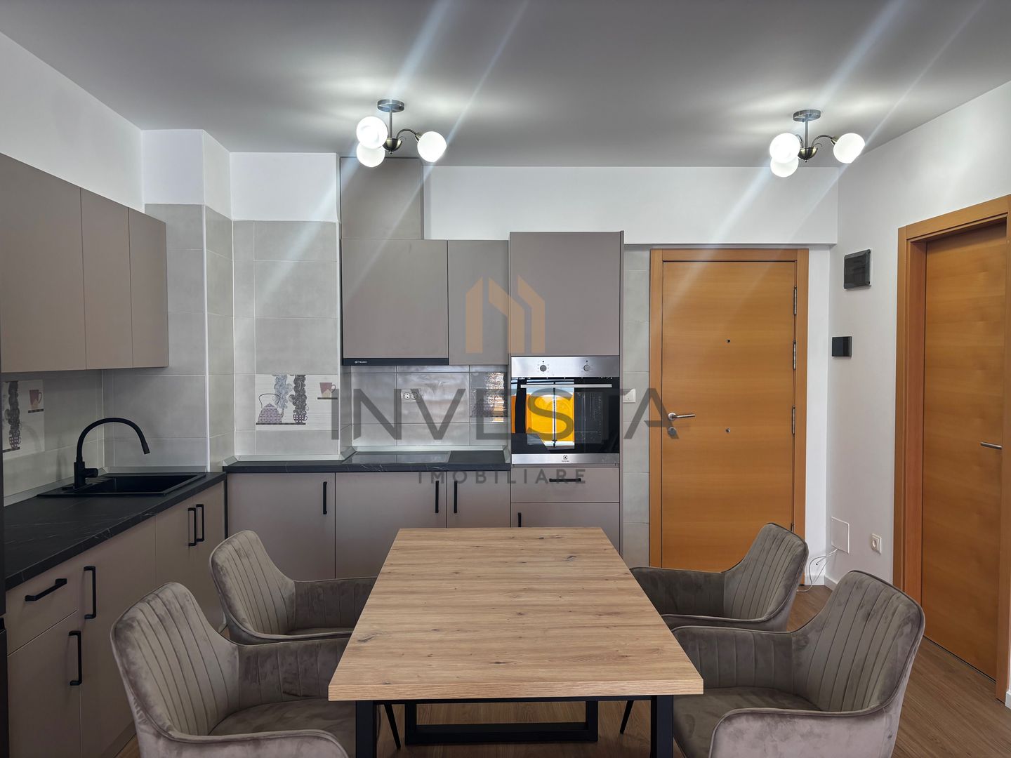 Apartament 2 camere, etaj intermediar, Viva City, zona Iulius Mall - Poză 2