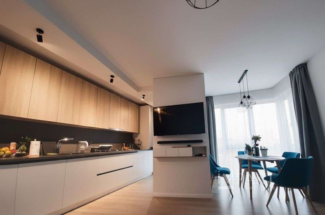 Apartament 3 camere cu priveliște spre parc – zona semicentrala - Poză 1