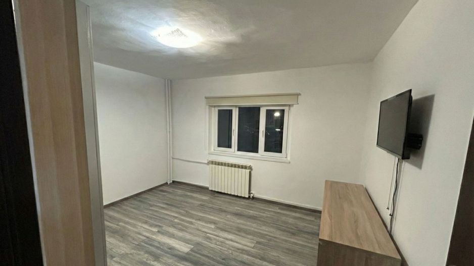 Inchiriere Apartament 2 camere Unirii Zepter - Poză 2