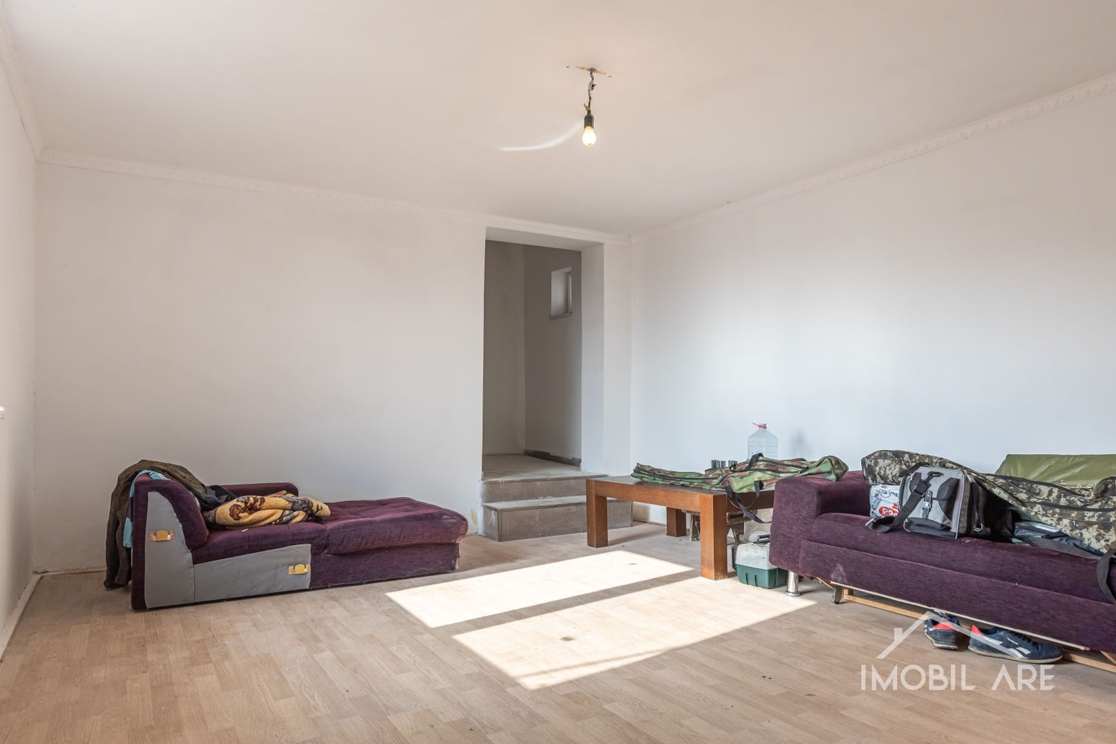 Casă spațioasă cu potențial de renovare și personalizare, în Viișoara - Poză 12