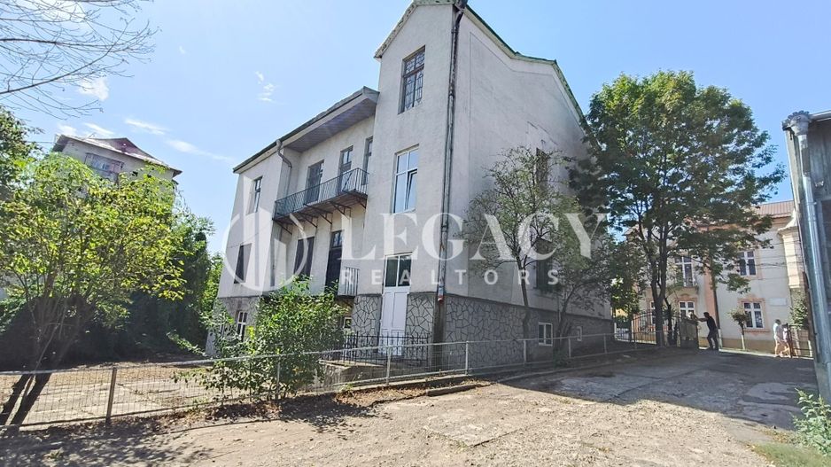 VÂNZARE/SCHIMB CU TEREN  - Clădire interbelică, centru oraș Siret - Poză 17
