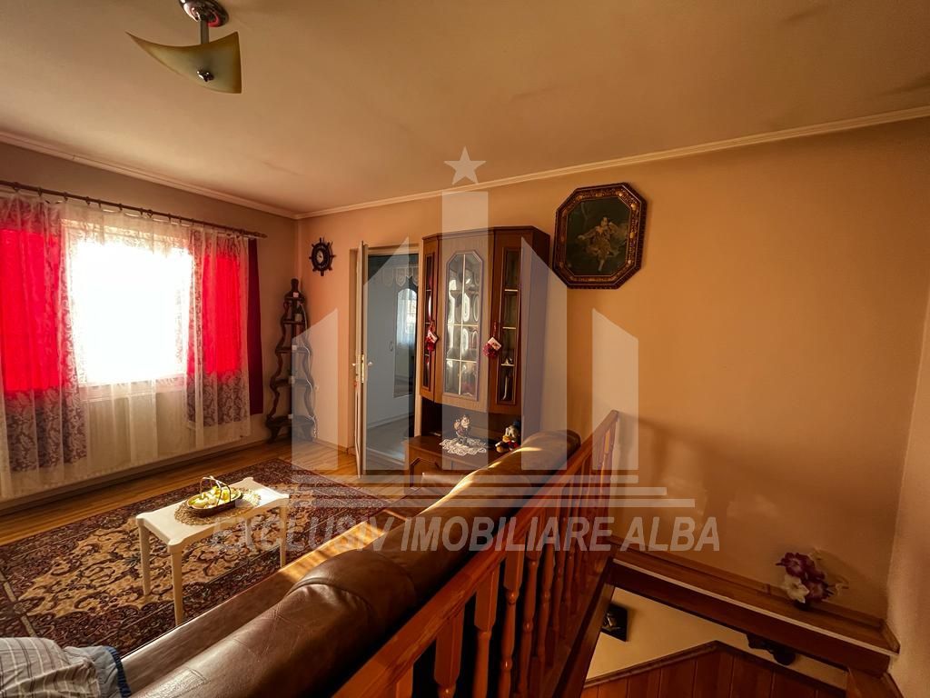 Casa individuala de vanzare, Centru - Poză 1