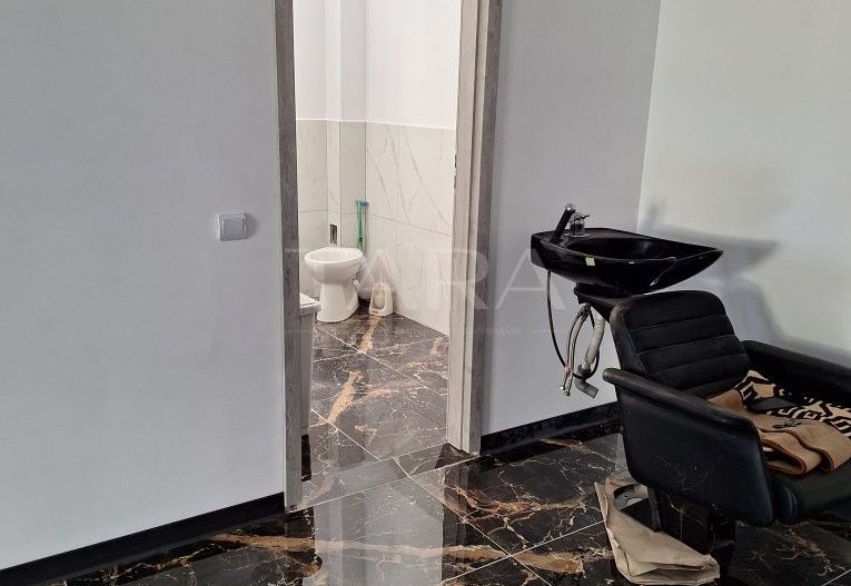 Apartament  2 camere de vânzare – spațiu comercial (parter). - Poză 4
