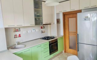 De inchiriat 2 camere decomandat, vedere Dambovita, 2 AC,  Unirii - Timpuri Noi - Poză 1