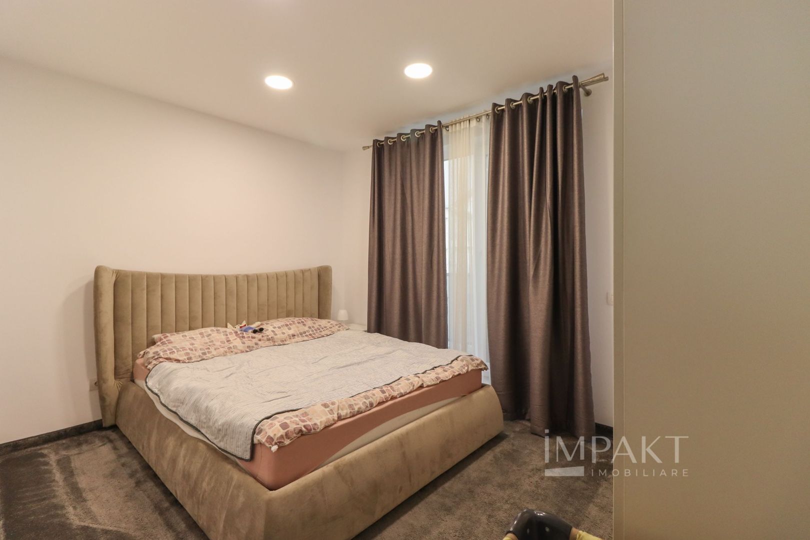 Penthouse dispus pe 2 niveluri in Dambul Rotund - Poză 11