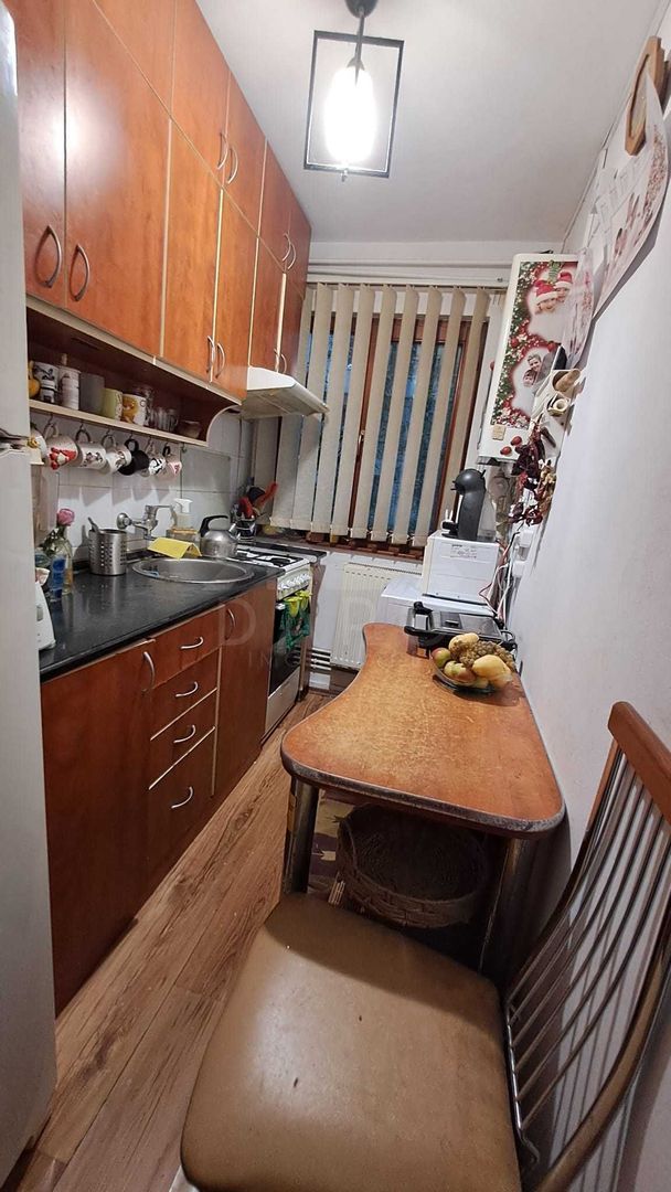 Vânzare apartament cu 2 camere - Poză 8