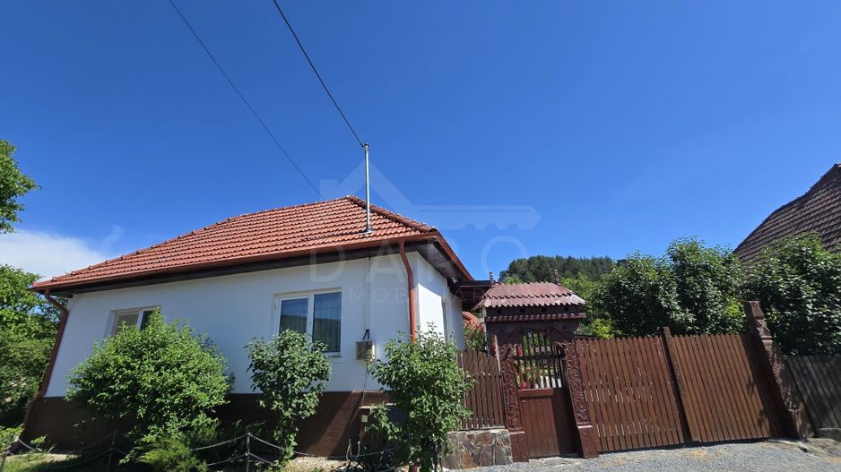 Casa in Livezeni , 140  mp utili , in centrul localitatii . - Poză 3