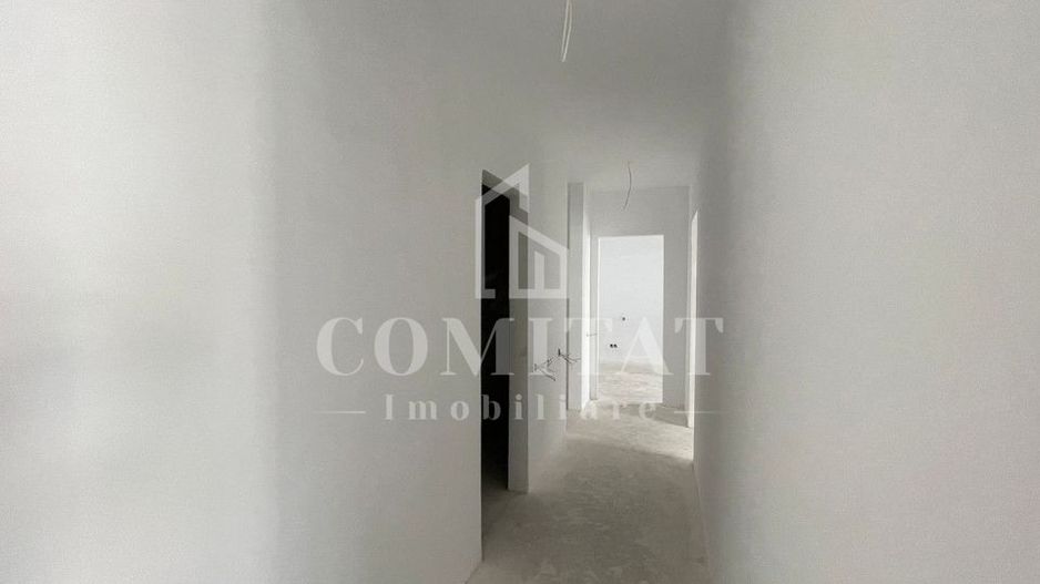 Apartament eficient compartimentat cu terasa generoasa - Poză 5