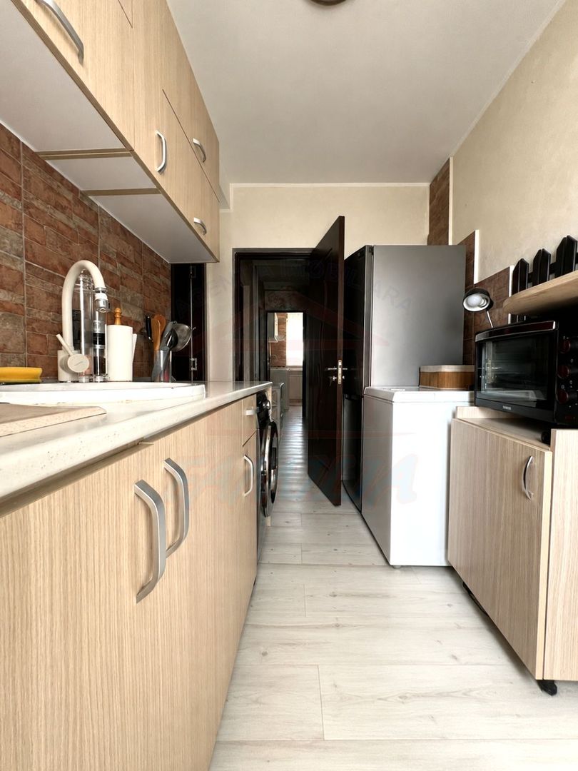 🏠Apartament luminos cu 2 camere, circular, etajul 4, Micro 17, Galați - Poză 8