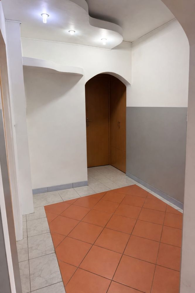 2 camere nemobilat, ideal firma sau locuinta, Piata Minis, pret excelent - Poză 3