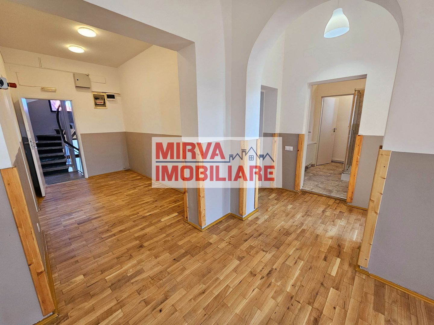 2 Vile Interbelice | Zonă Centrală | Renovate Integral 2024 - Poză 52