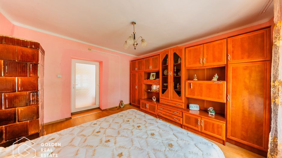 Casa situata in comuna Seitin, la cheie - Poză 5