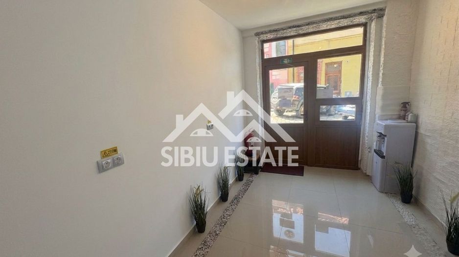 Spatiu comercial 50 mp | Intrare din strada | Central - Poză 1
