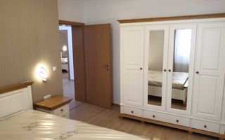 Apartament la casa 2 dormitoare terasa si curte proprie Sub Arini - Poză 7