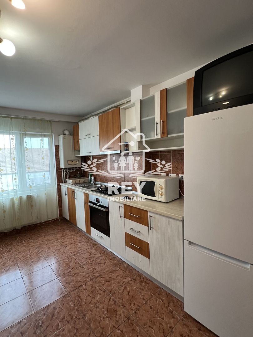 Apartament 3 camere nedecomandat ,bucătărie separată, Stefan cel Mare - Poză 4