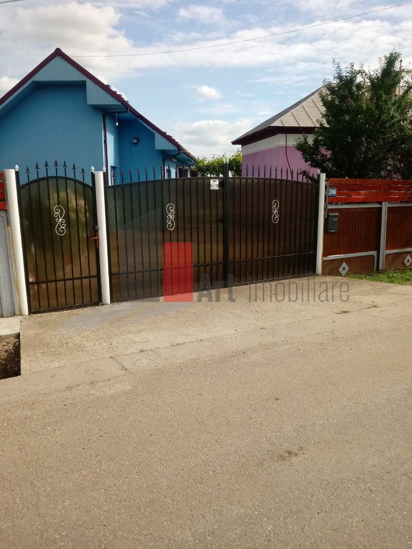 2 case + teren + anexe - proprietate completa in Coteana - Poză 1