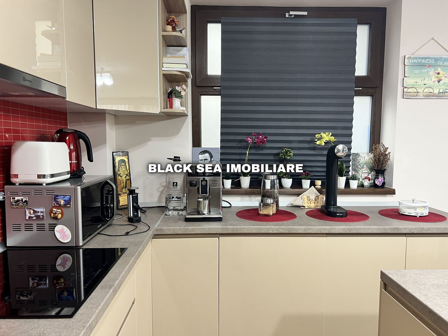 Vila de 7 Camere D+P+1+POD - Curte si garaj, EFORIE NORD Ocazie unica - Poză 7