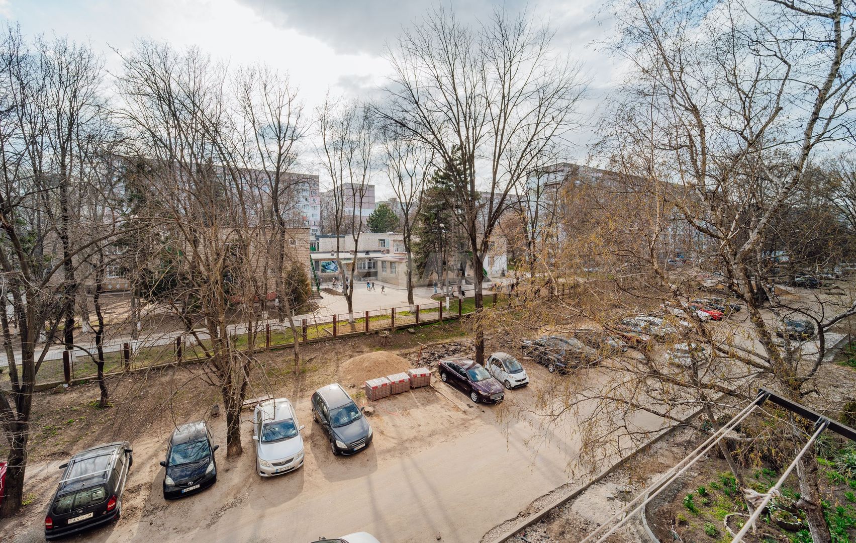 Apartament cu 3 camere - Poză 19