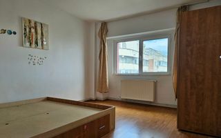 Apartament cu trei camere, structura mare, zona Astra 80 mp - Poză 8