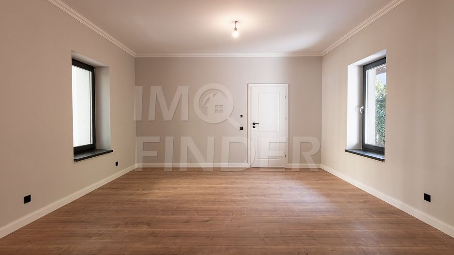 Vanzare apartament la casa 84 mp,  zona centrala, curte 200mp - Poză 2