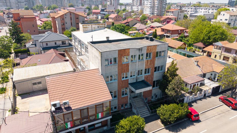 Spatiu comercial premium de inchiriat cu parcare si lift/Constanta - Poză 3