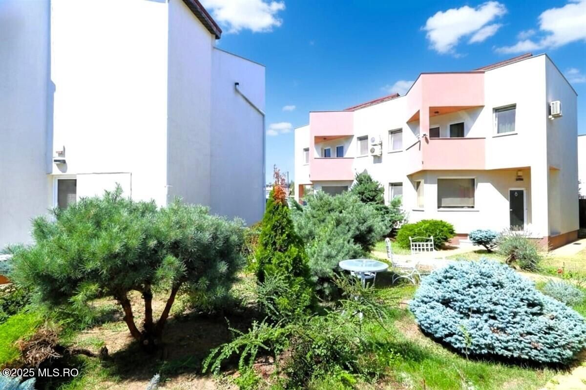 Mamaia Nord - Scoica Land, casa de vacanta la mare, P+1E+Terasa! - Poză 1