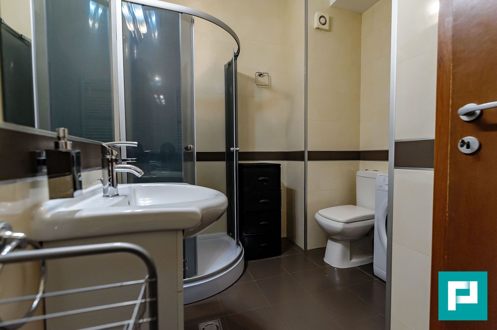 Apartament cu 3 camere, Ared Uta. - Poză 13