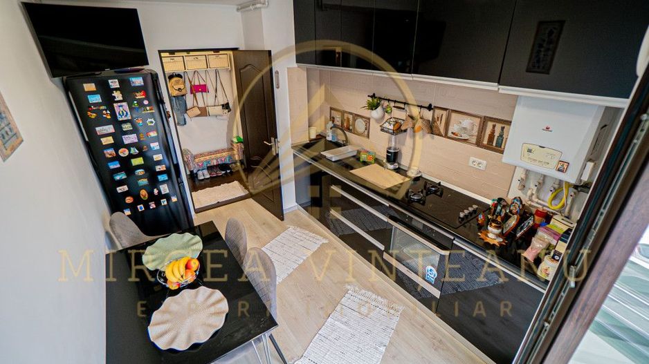 Tomis Plus- Apartament cu 2 camere, mobilat și utilat, etaj 1. - Poză 11