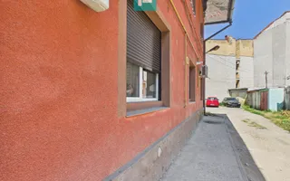 Apartament cu 2 camere și curte ultracentral - Poză 14