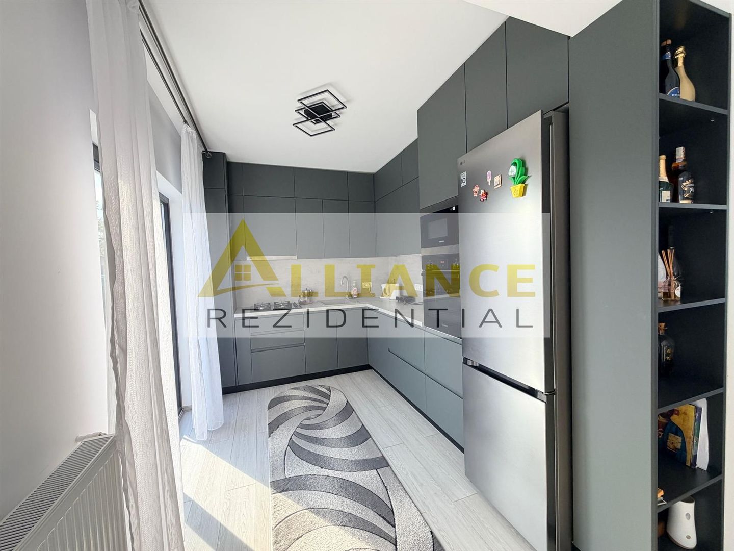 Duplex mobilat si utilat  - 4 camere -2 bai - Poză 2