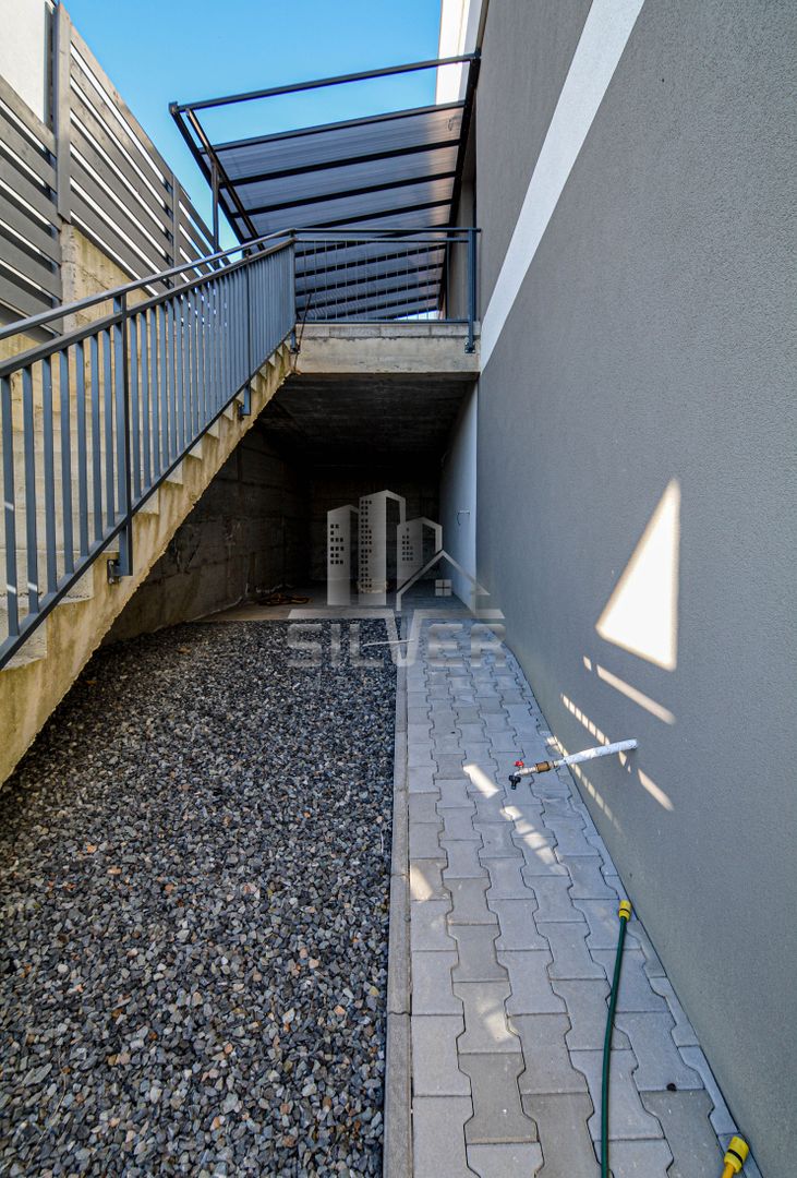 Casa moderna de tip Duplex cu Panorama asupra Clujului in cartier Iris - Poză 7