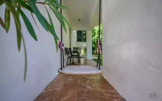 Vilă de arhitectură cu piscină, garaje și teren de 800 mp - Poză 53