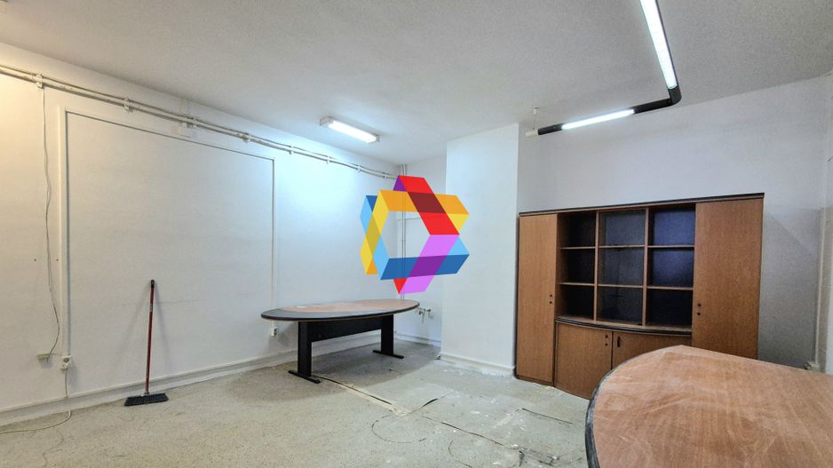 Spațiu comercial cu vad -  200 mp - Poză 7