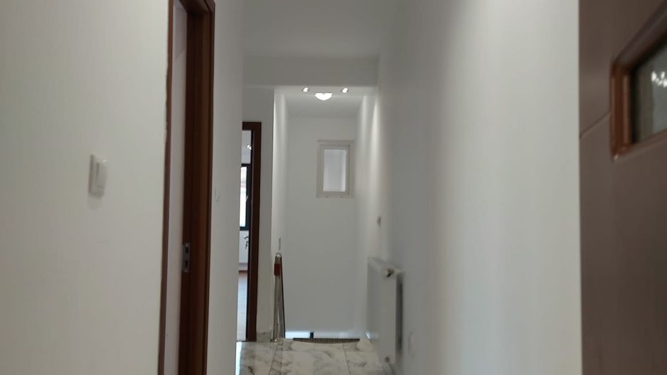 Casa / Blv Decebal Piata Alba Iulia Mall Vitan / an2023 - Poză 38