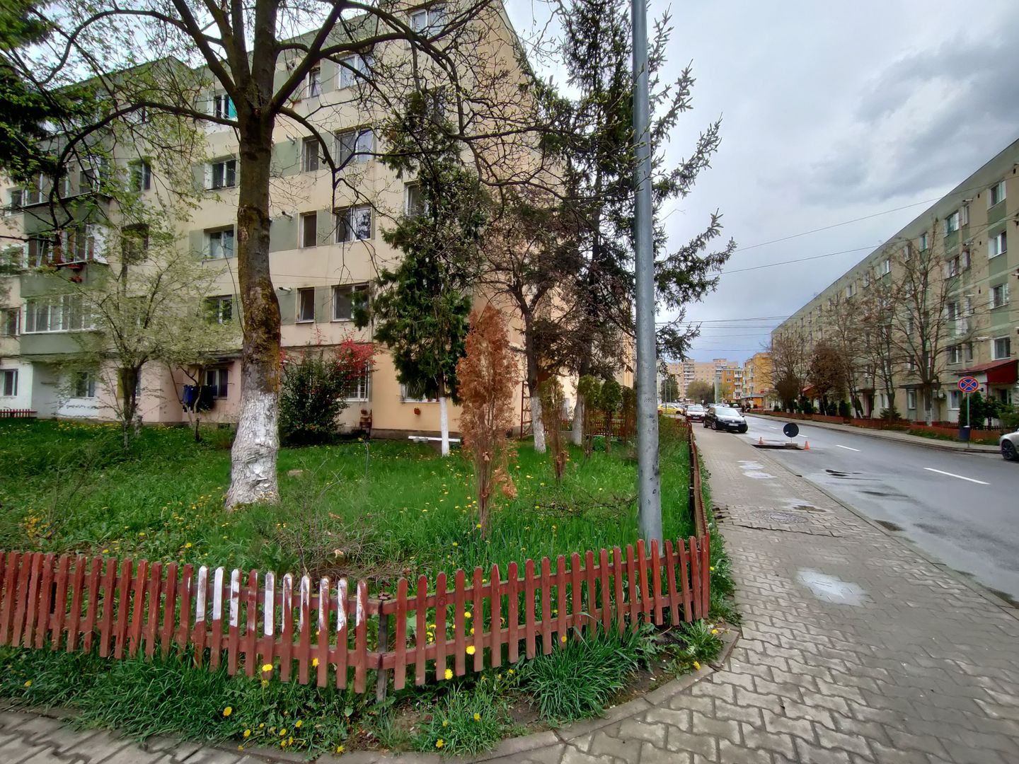 Apartament 2 camere etaj 3 zona Ciucului - Poză 2
