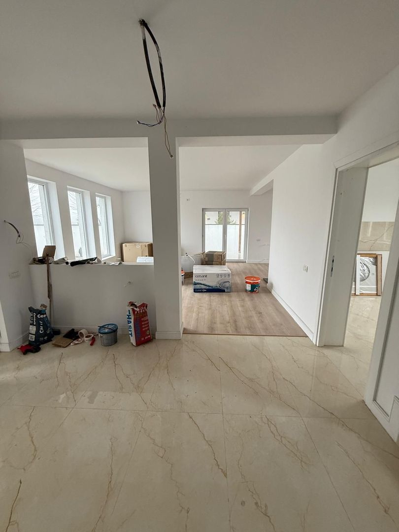 Mutare imediată! Vilă duplex 4 camere cu curte proprie - Poză 5