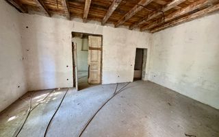 OPORTUNITATE RARA - imobil central, multifunctional, curte PROPRIE - Poză 18