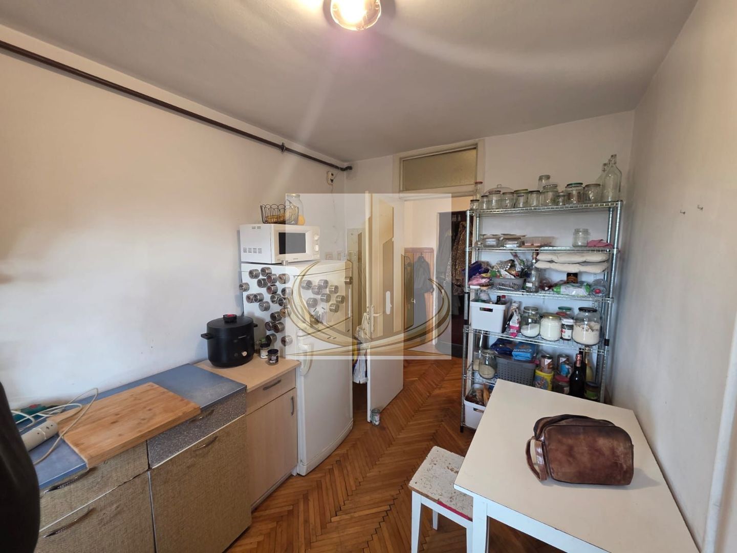 Apartament spațios cu 2 camere, și centrală proprie, Bucovina - Poză 5