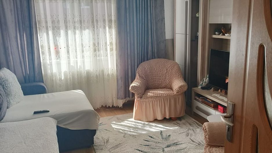 Casa singur in curte zona Astra - Poză 5