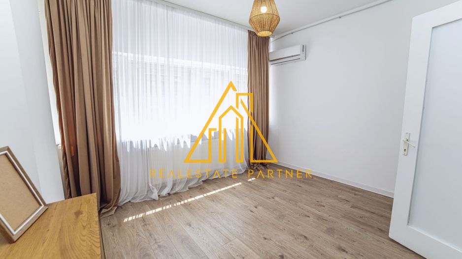 Apartament 4 camere renovat, central, ideal rezidențial sau activitate business - Poză 7