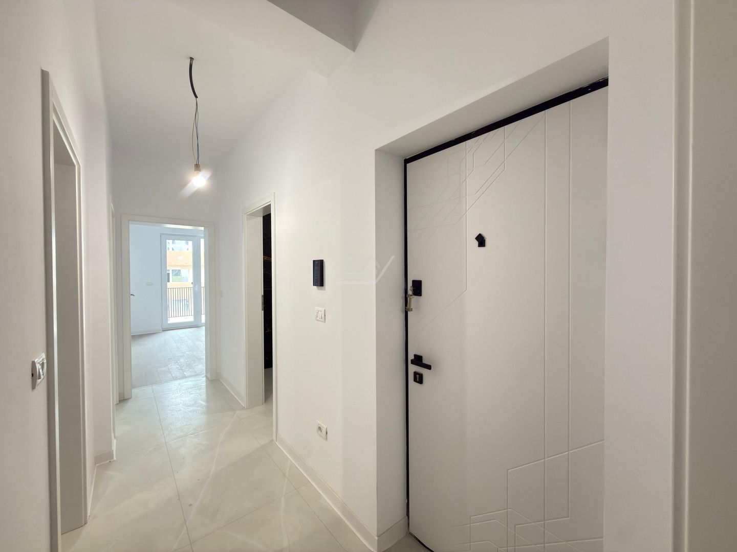 3 camere. Decomandat. Loc de parcare. - Poză 11