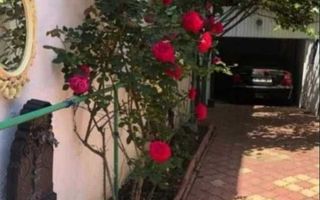 Casa cu garaj, individuala, langa metrou, intersectia Piata Muncii - Poză 6