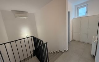 Casa moderna cu 4 camere, 2 bai, terasa si gradina de 50mp - zona Crisan - Poză 13