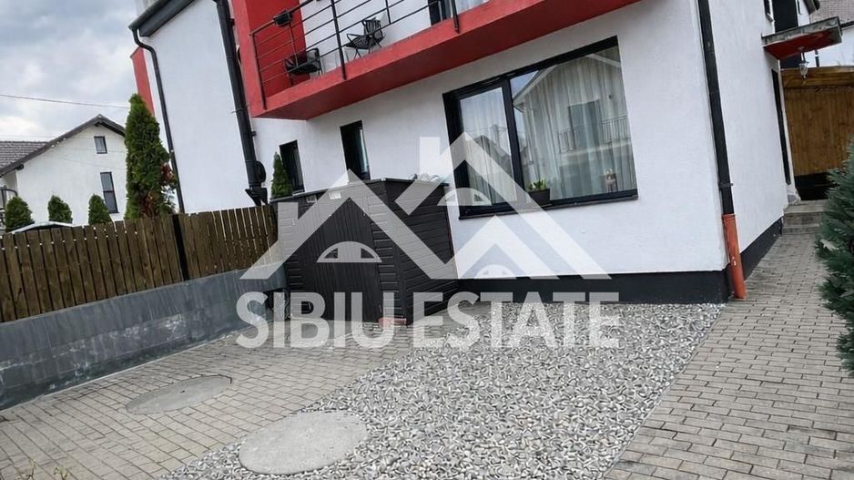 Casa cvadruplex de vanzare 4 camere, curte proprie - Poză 8