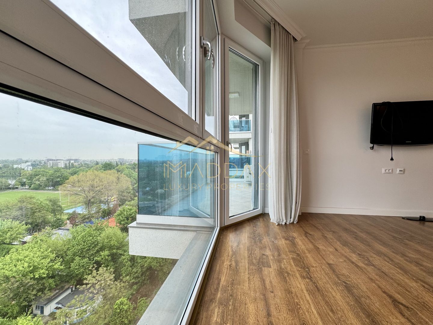 4 rooms apartment - 122 sqm/ Rented/ 1 Parking / Floreasca - Lake View - Poză 23