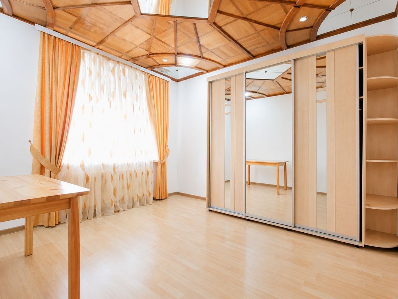Casă 210 m² cu 5 dormitoare și teren 10 ari – Euroreparație | Drochia, str. Grigore Ureche - Poză 41