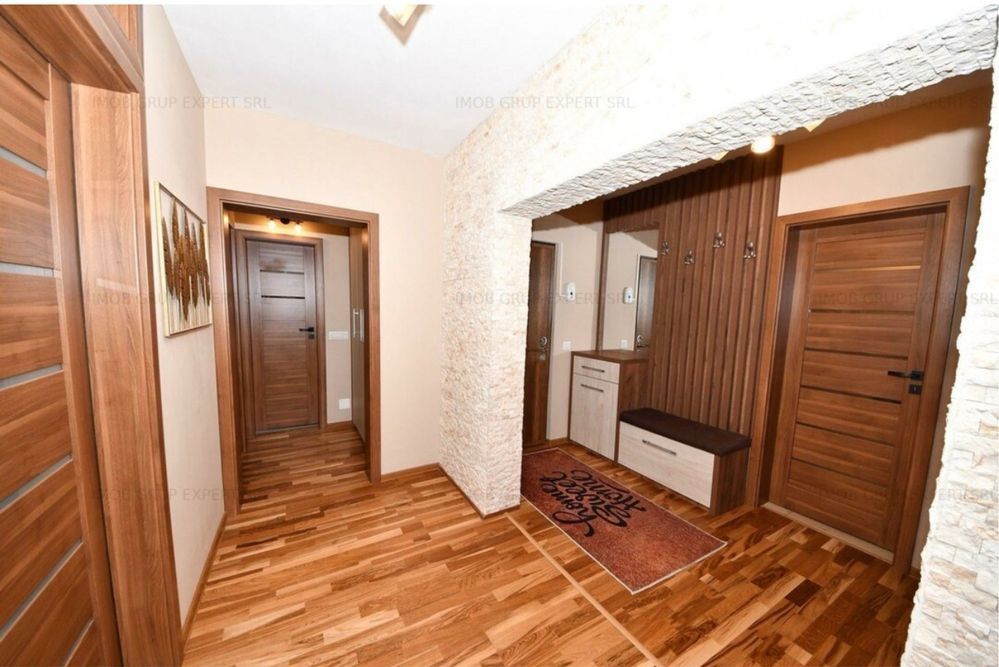 Apartament 4 camere MARE (100 mp) , Micro 17 - Poză 3