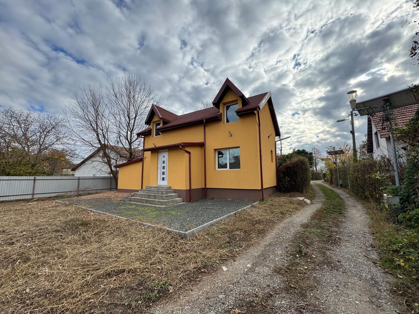 De vanzare Casa vila openspace P+M Relax naturi Mures trei insule Arad - Poză 1