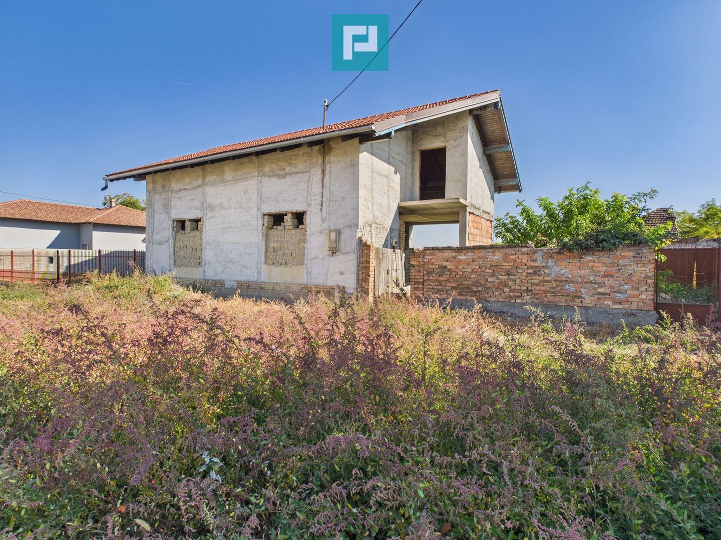 Casă la roșu cu 4 camere de vânzare - Poză 3