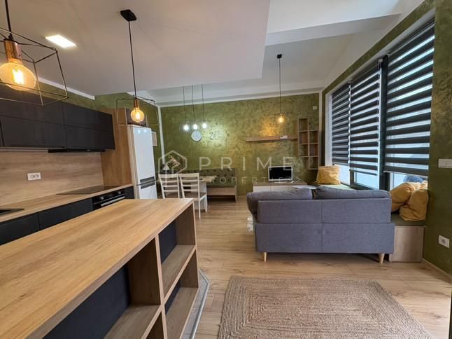 Casă cu design modern, renovată, 3 camere – zonă centrală premium - Poză 1
